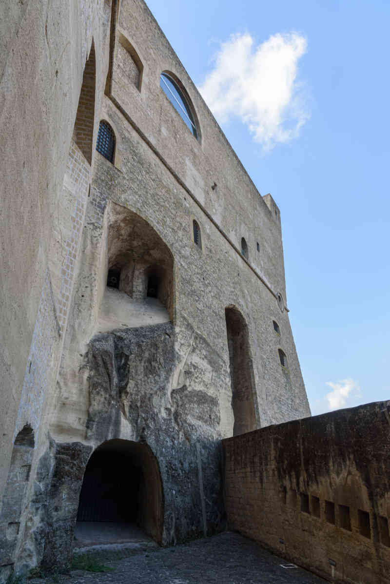 155 - Italia - Nápoles - castillo de San Elmo.jpg